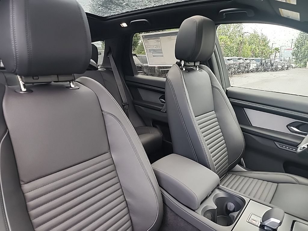 New 2026 Land Rover Discovery Sport Landmark AWD/4WD image 21