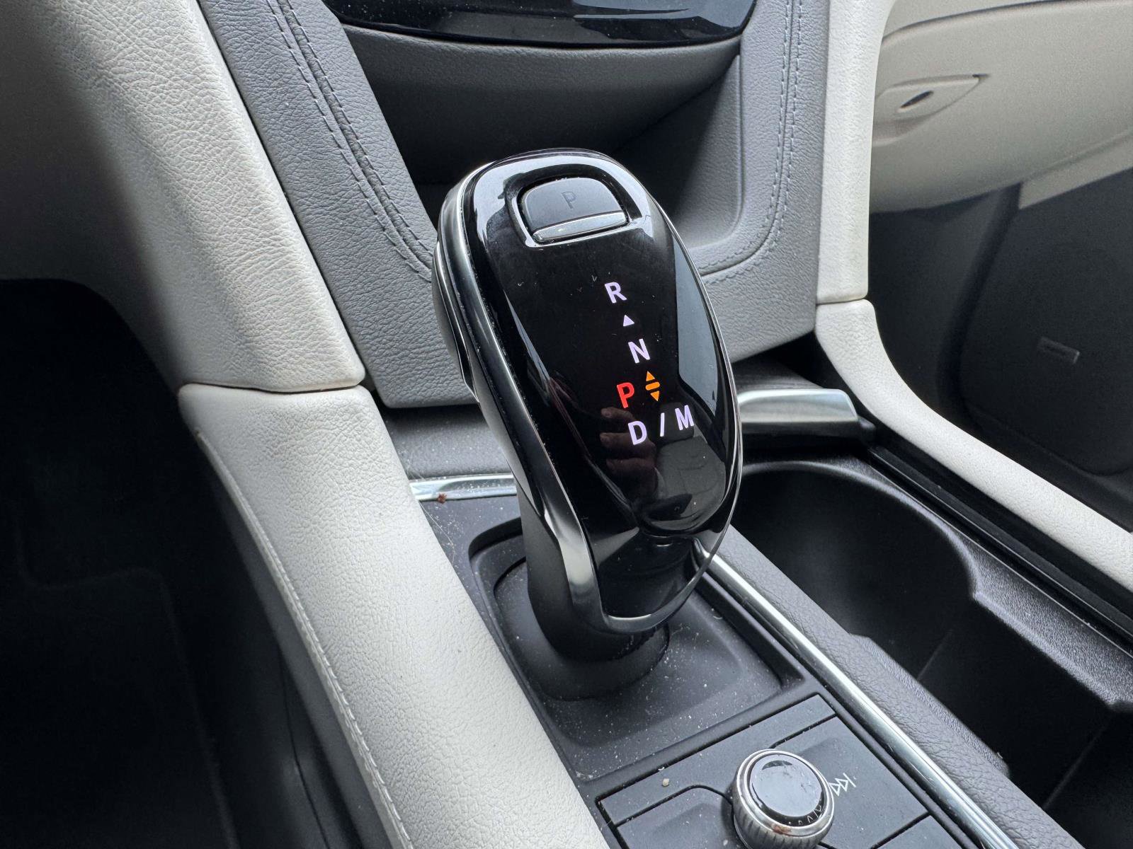 Certified 2025 Cadillac XT5 Premium Luxury image 12