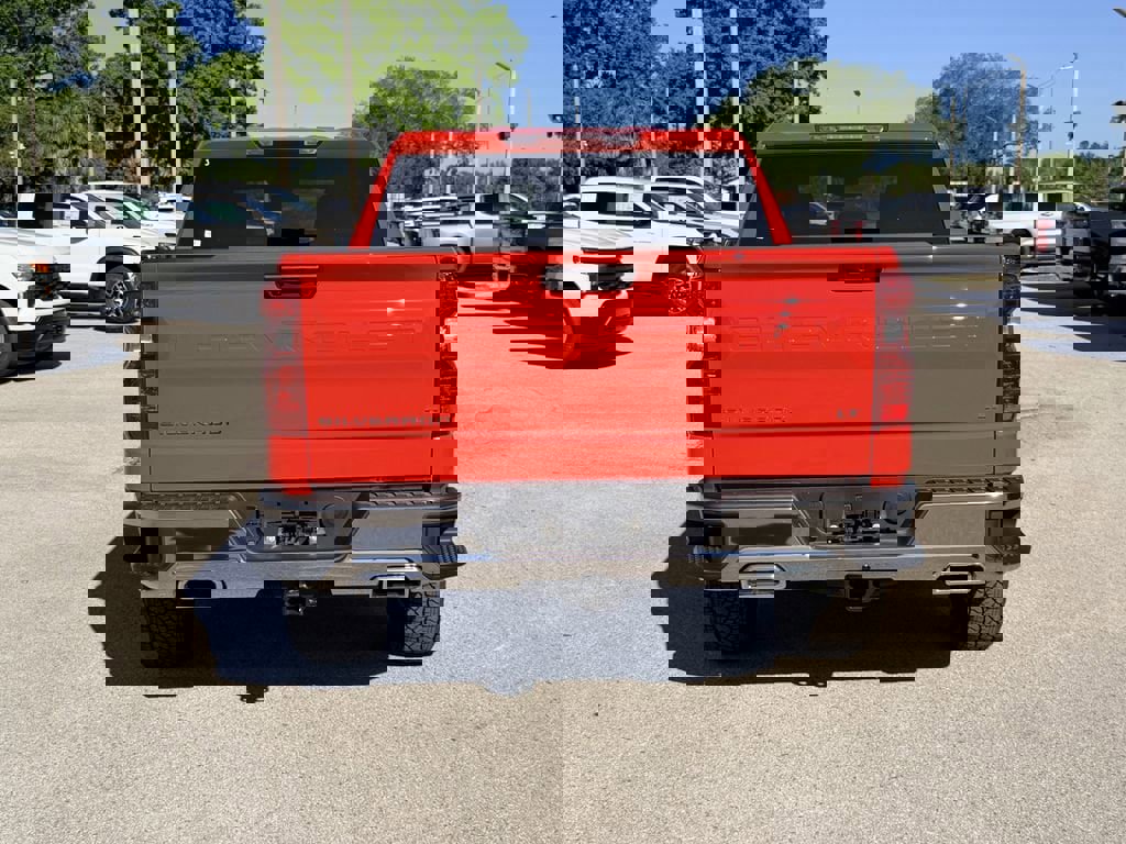 New 2026 Chevrolet Silverado 1500 LT w/ Z71 Off-Road Package AWD/4WD image 5