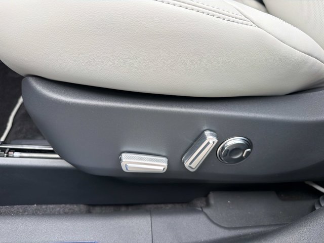 New 2026 Lincoln Nautilus Premier AWD/4WD image 10