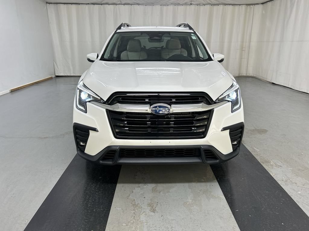Used 2023 Subaru Ascent Limited AWD/4WD image 3