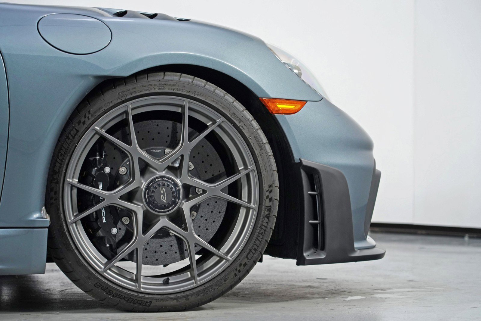 Used 2024 Porsche 718 Boxster Spyder RS w/ Light Design Package RWD image 79