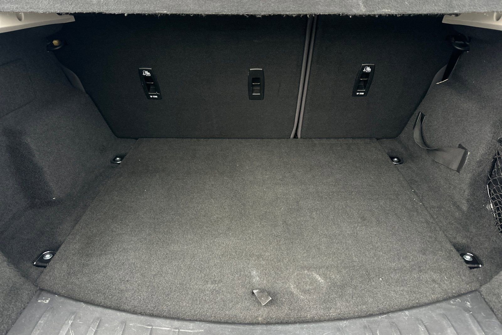 Used 2020 Jaguar E-PACE image 15