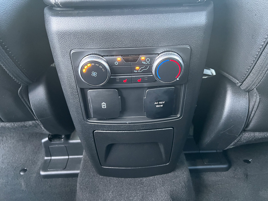 Used 2022 Ford Explorer Limited w/ Limited Technology Package image 34