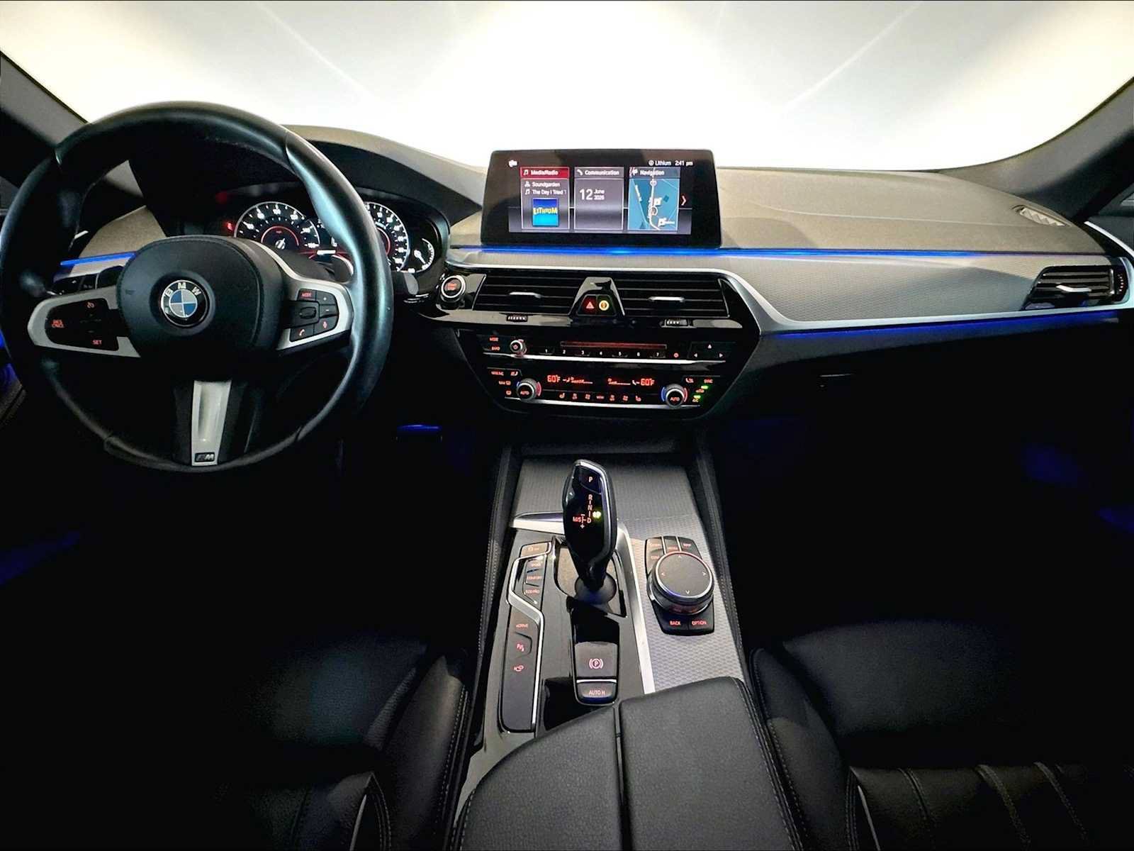 Used 2019 BMW 530e w/ M Sport Package RWD image 17