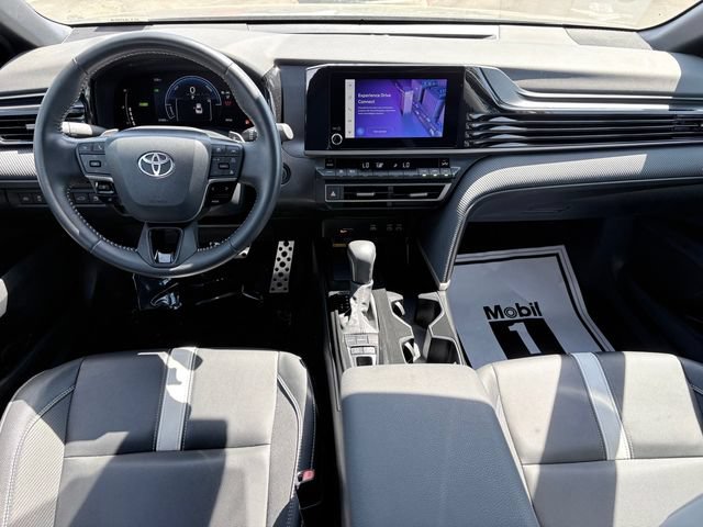 Used 2025 Toyota Camry SE FWD image 7