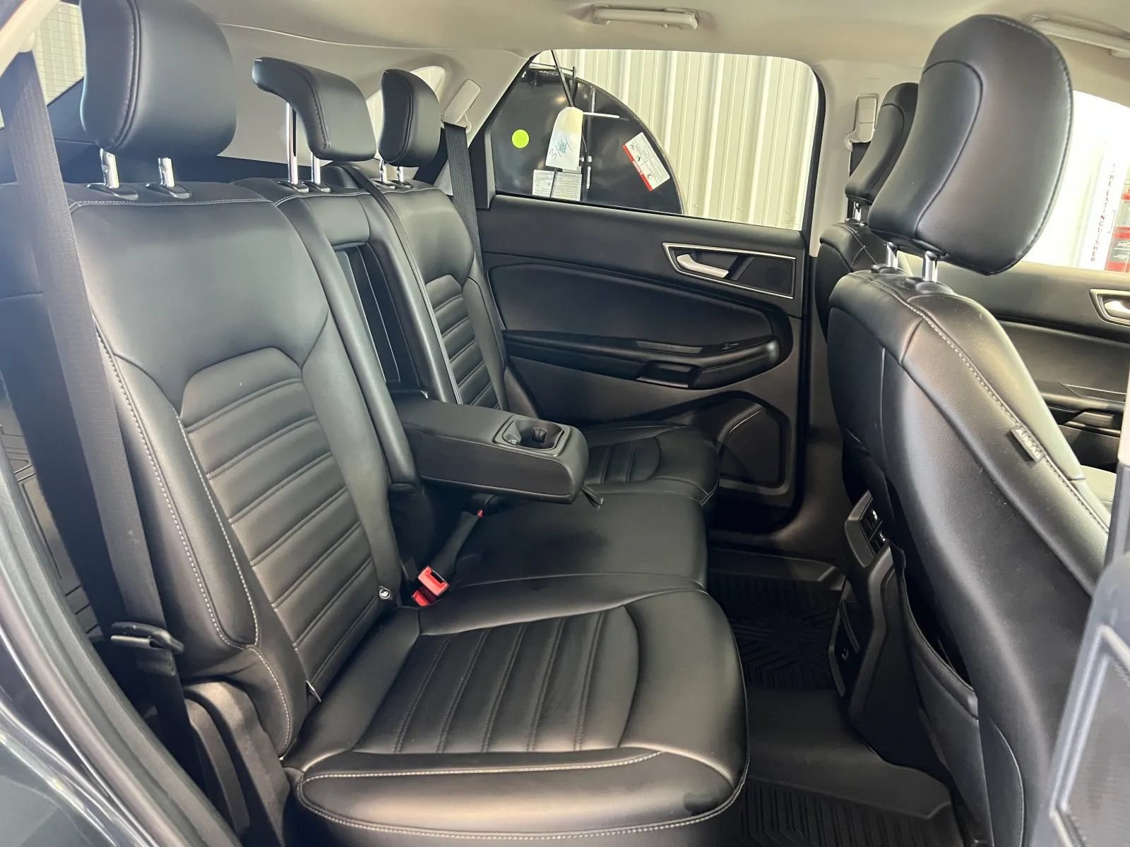 Used 2022 Ford Edge SEL AWD/4WD image 25