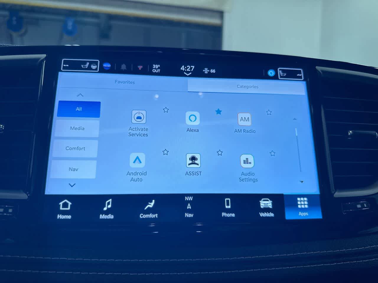 Used 2025 Chrysler Pacifica Limited FWD image 24