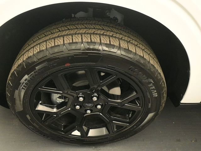 New 2026 Ford Maverick Lariat w/ Black Appearance Package image 16