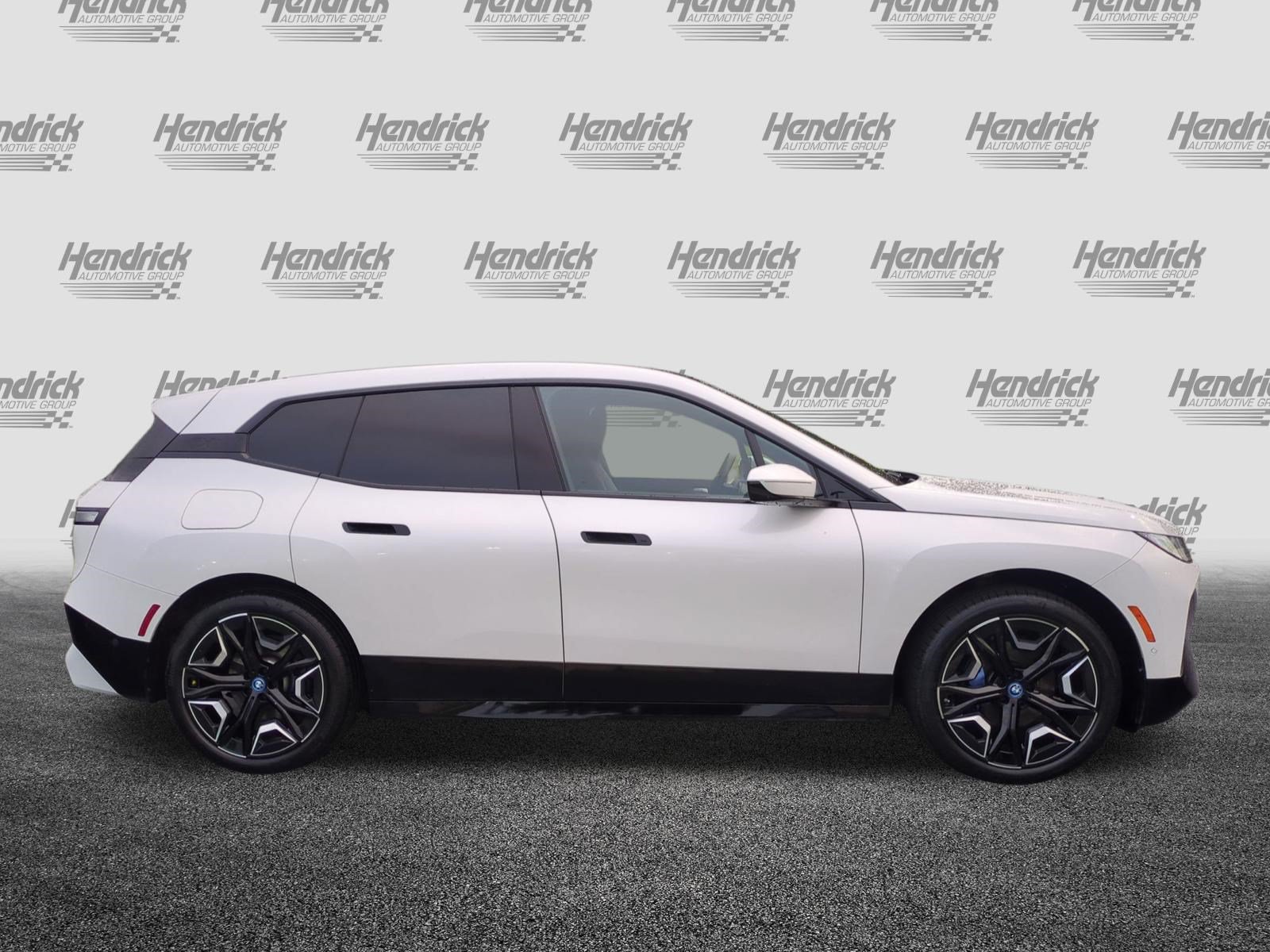 Certified 2024 BMW iX xDrive50 w/ Premium Package AWD/4WD image 11