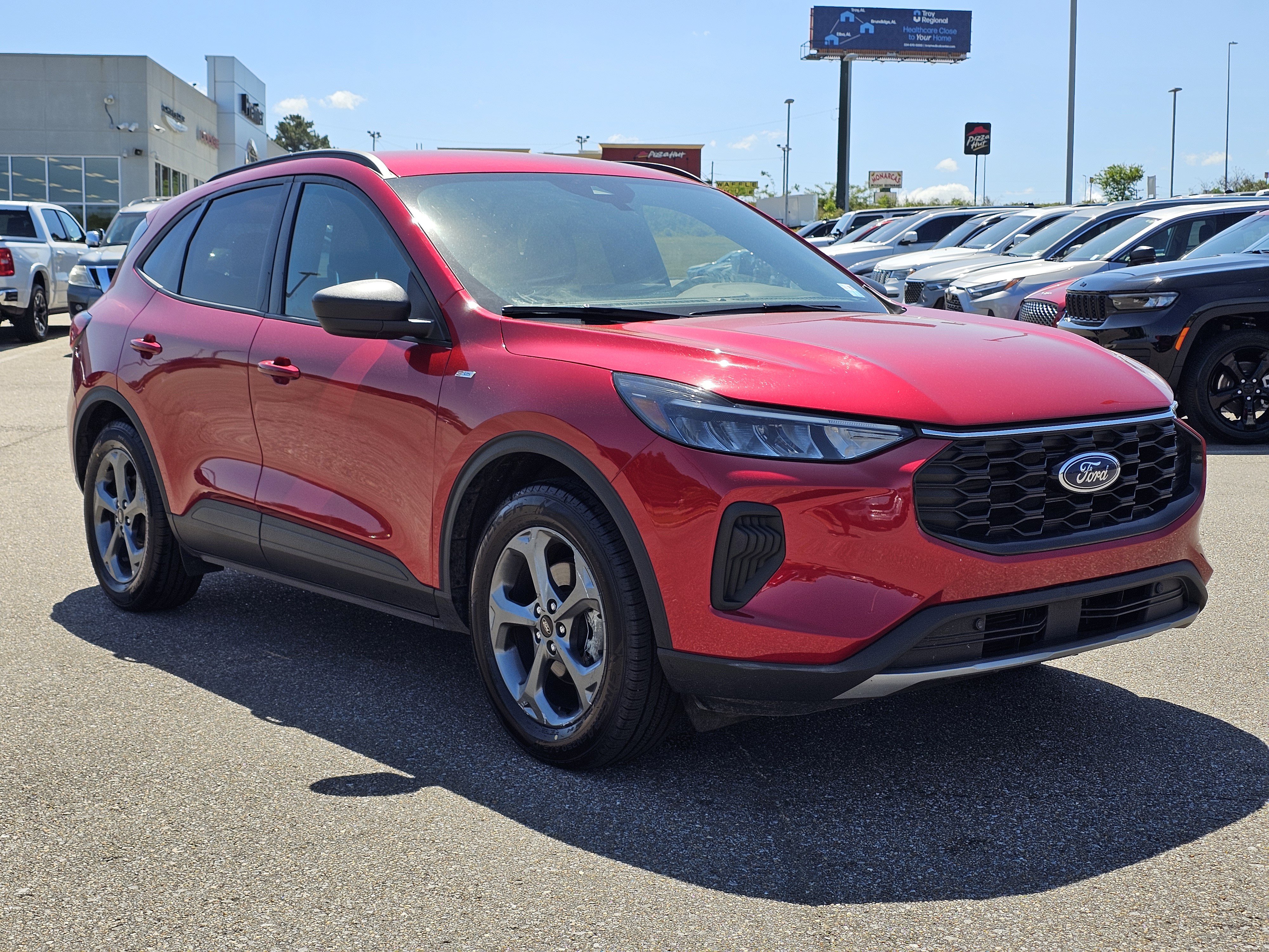 Used 2025 Ford Escape ST-Line w/ Tech Pack #1 FWD image 5