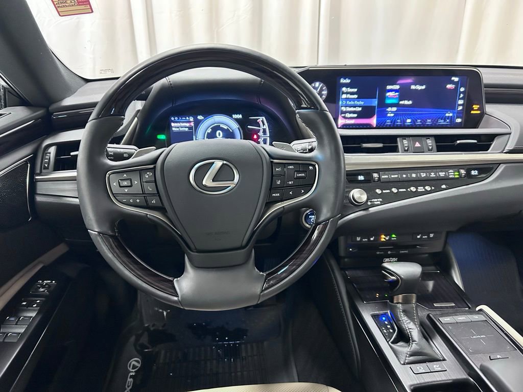 Used 2021 Lexus ES 300h w/ Premium Package image 3