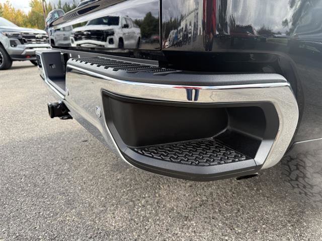 Used 2024 Chevrolet Silverado 1500 LTZ image 28