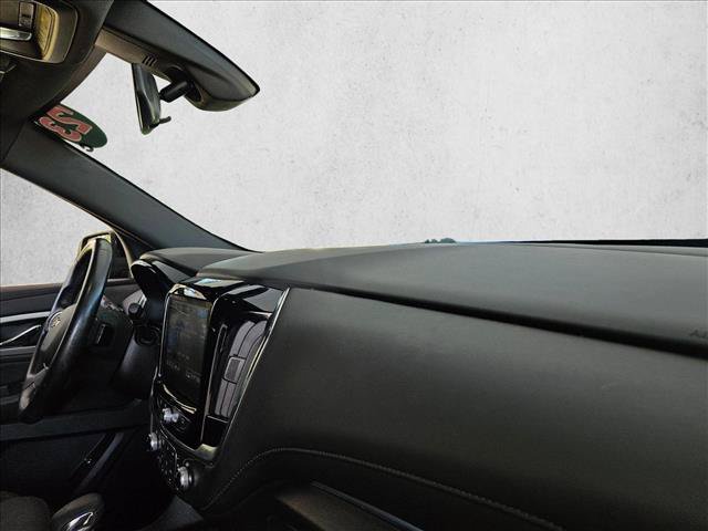 Used 2023 Chevrolet Traverse LT FWD image 17