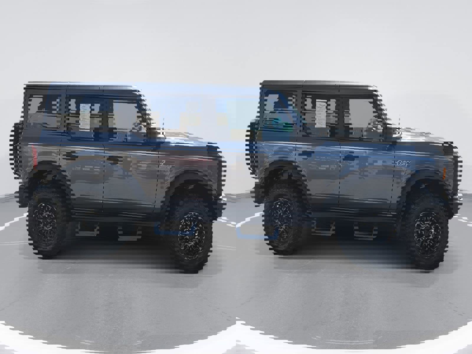 Used 2021 Ford Bronco Badlands image 4