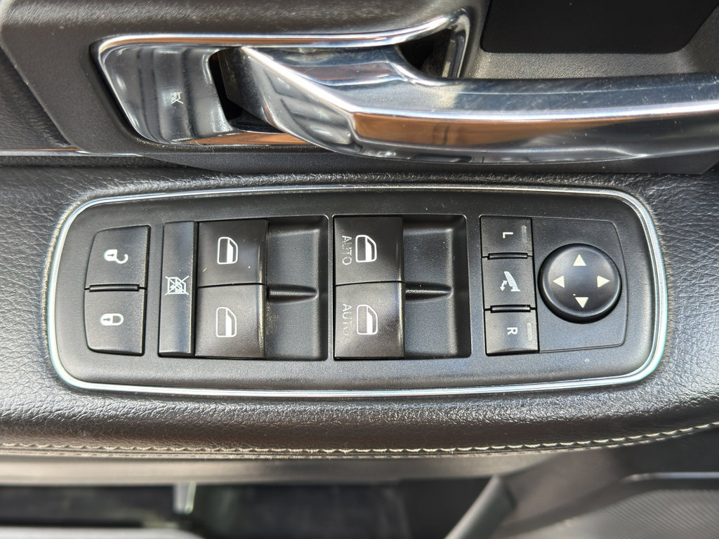 Used 2015 RAM 3500 Laramie image 13