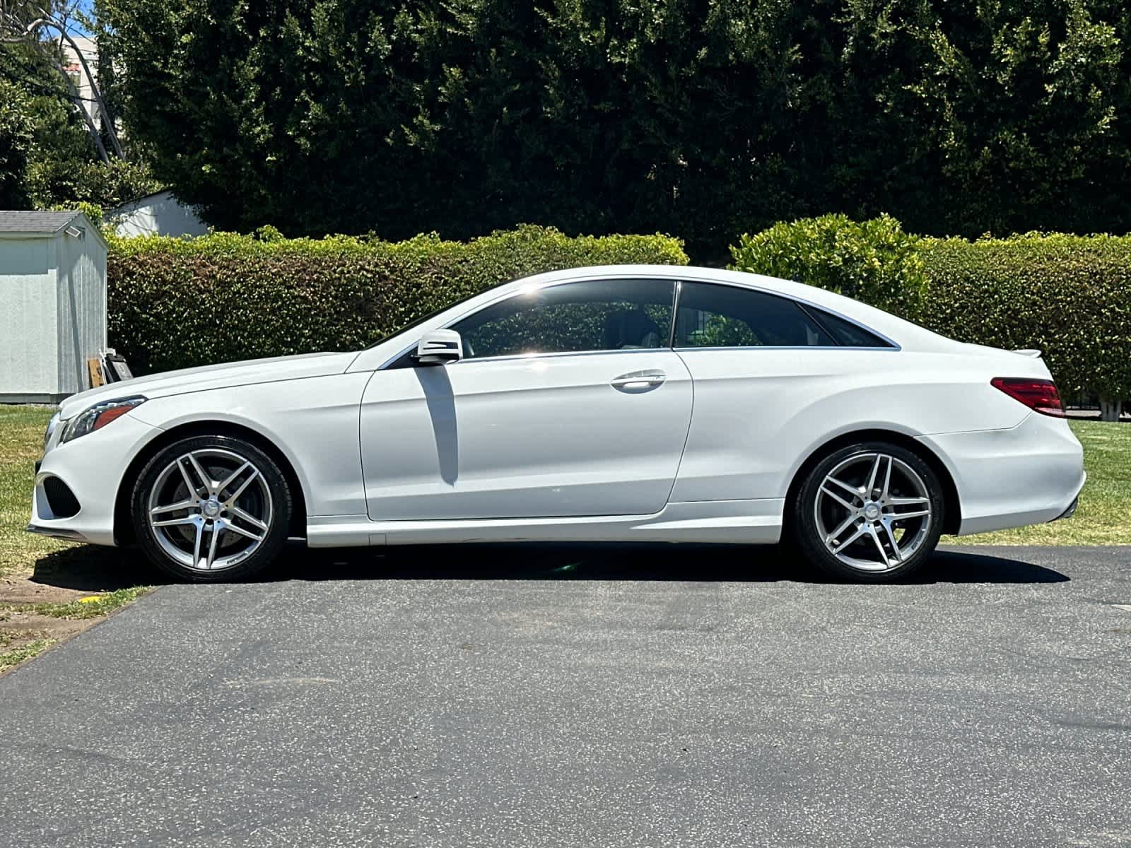 Used 2016 Mercedes-Benz E 550 Coupe image 2