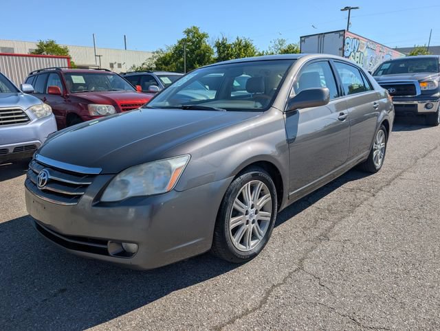 Used 2006 Toyota Avalon Limited FWD image 3
