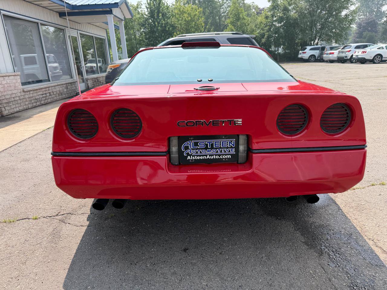 Used 1987 Chevrolet Corvette Coupe RWD image 4