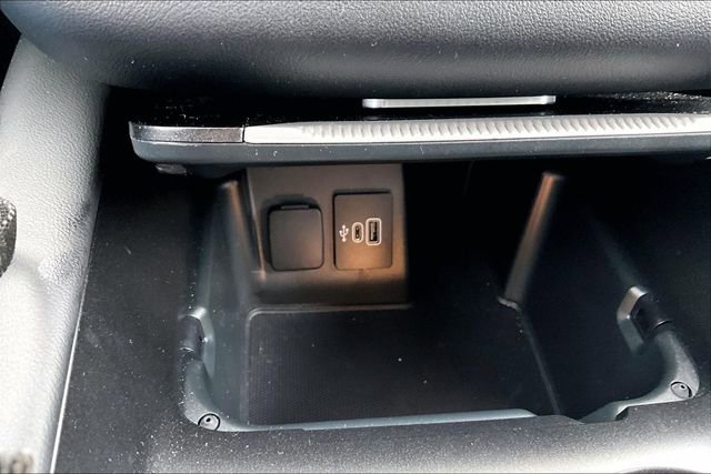 Used 2025 Ford Explorer ST-Line w/ Premium Package image 26