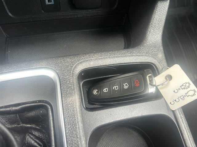 Used 2019 Ford Escape SEL image 28