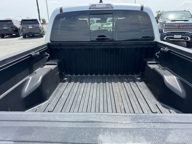 Used 2022 Toyota Tacoma TRD Sport w/ Technology Package RWD image 10