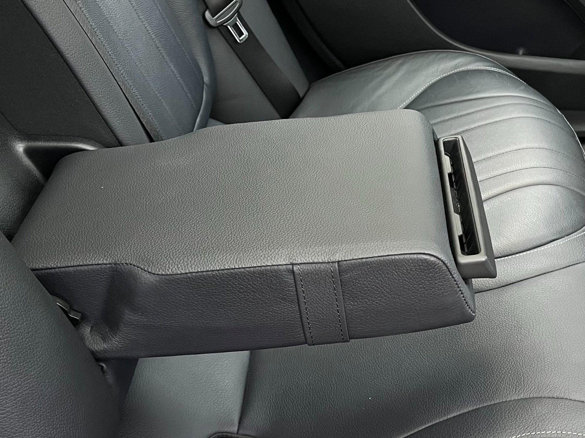 Used 2023 Mercedes-Benz EQE 500 4MATIC Sedan image 25