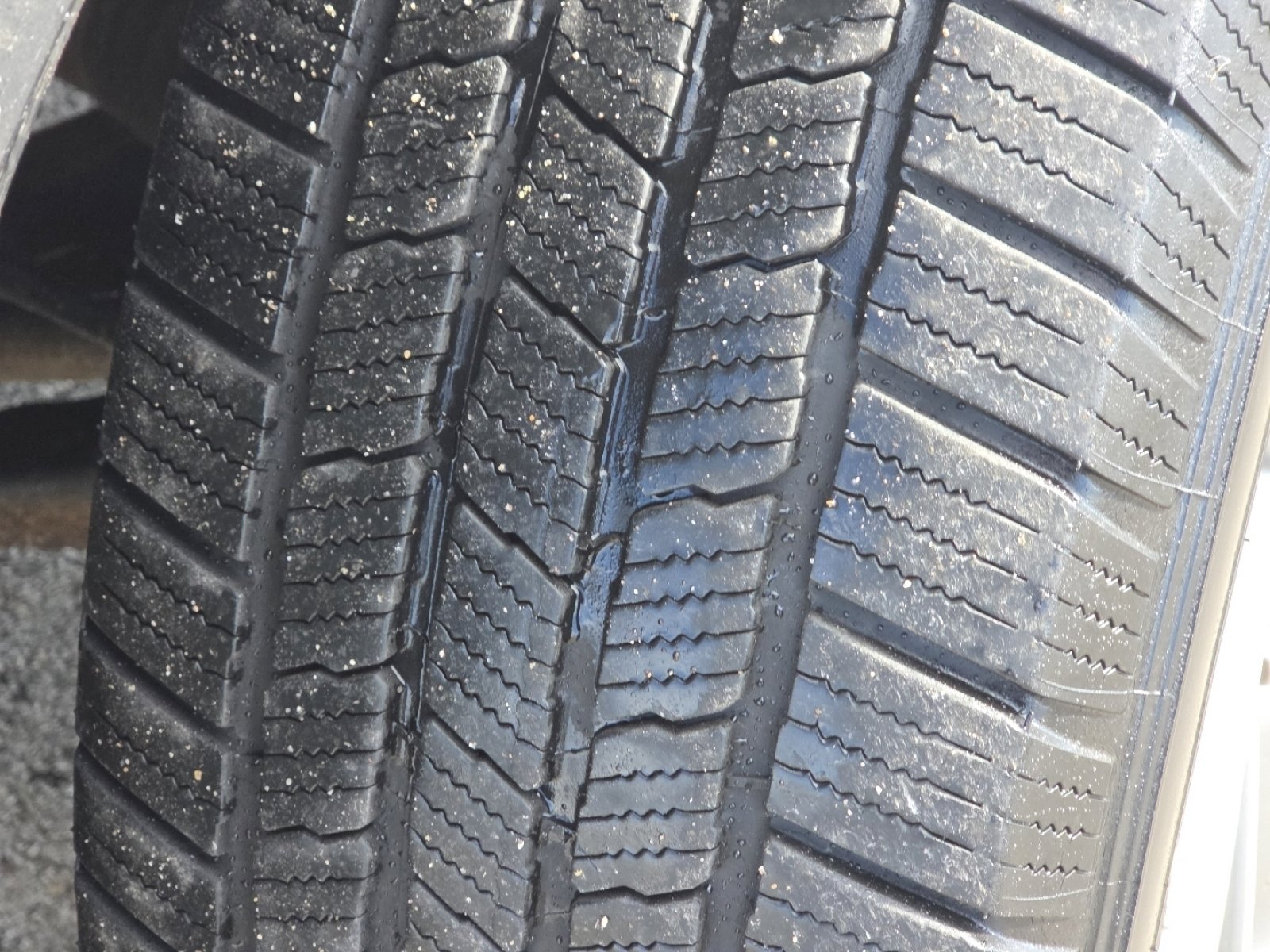 Used 2017 Chevrolet Equinox Premier w/ Enhanced Convenience Package image 9