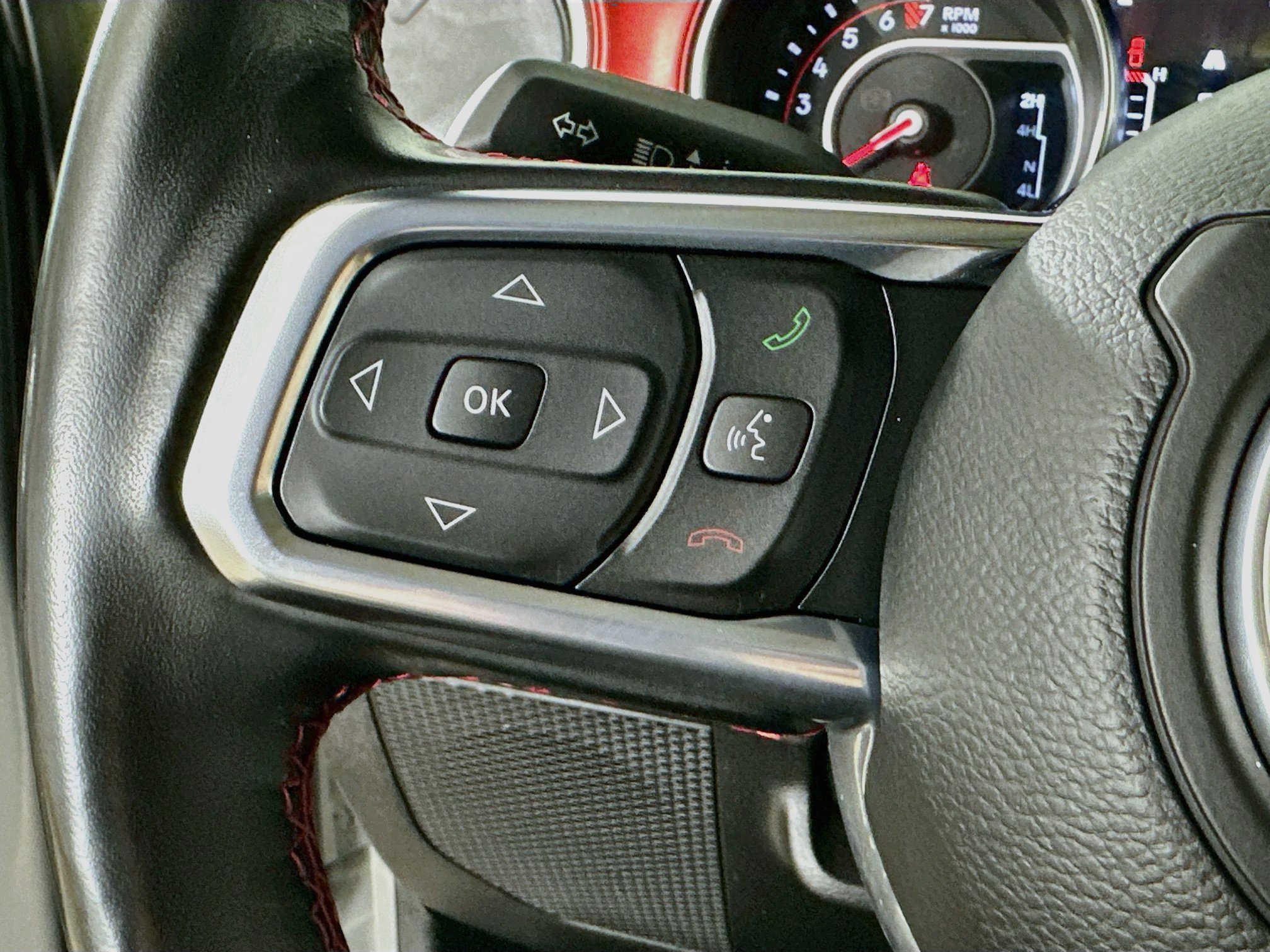 Used 2021 Jeep Gladiator Rubicon AWD/4WD image 17