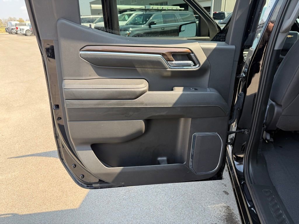 Used 2024 Chevrolet Silverado 1500 LT image 10