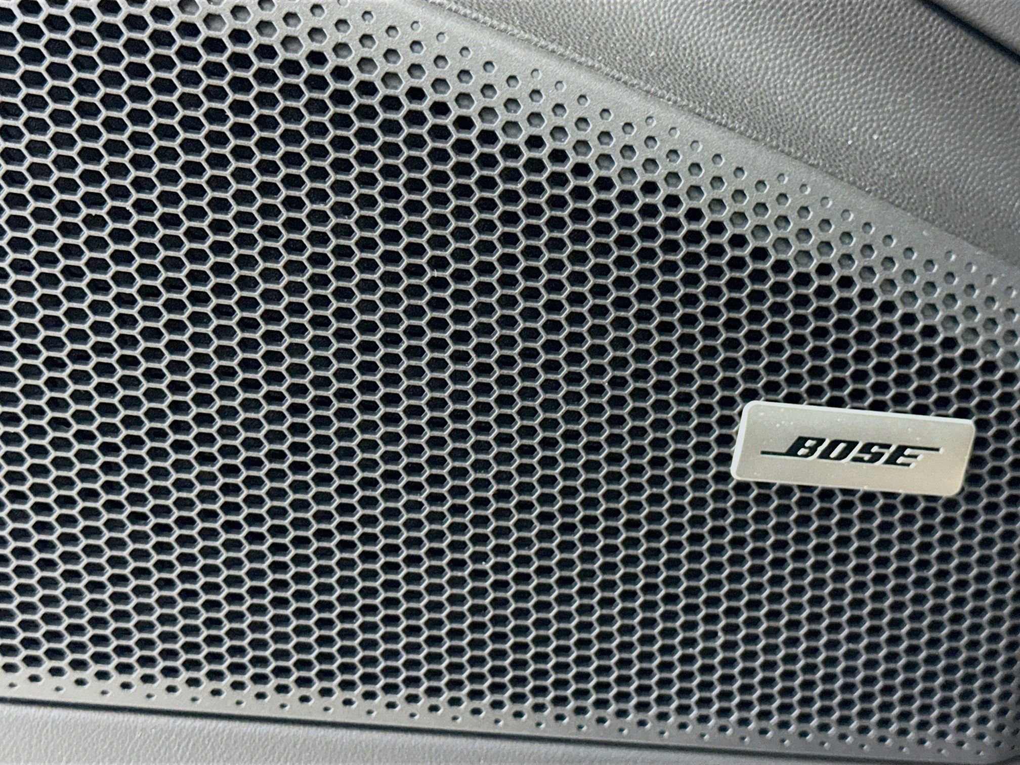 Certified 2024 Porsche Macan Turbo Electric image 12