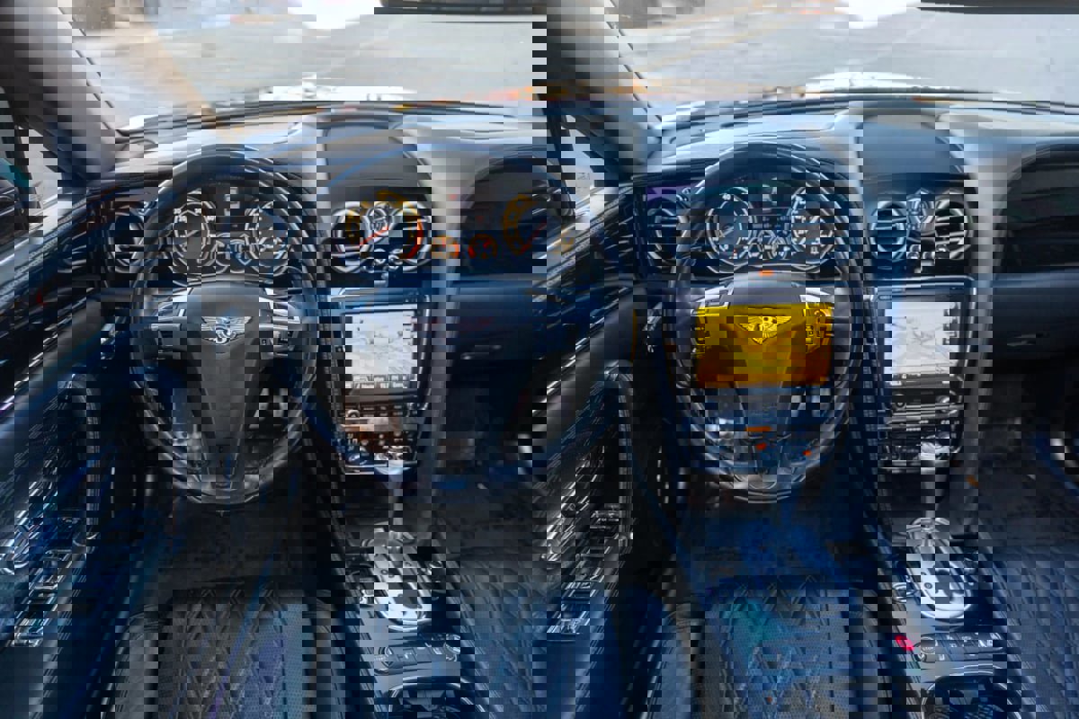 Used 2015 Bentley Flying Spur V8 image 77