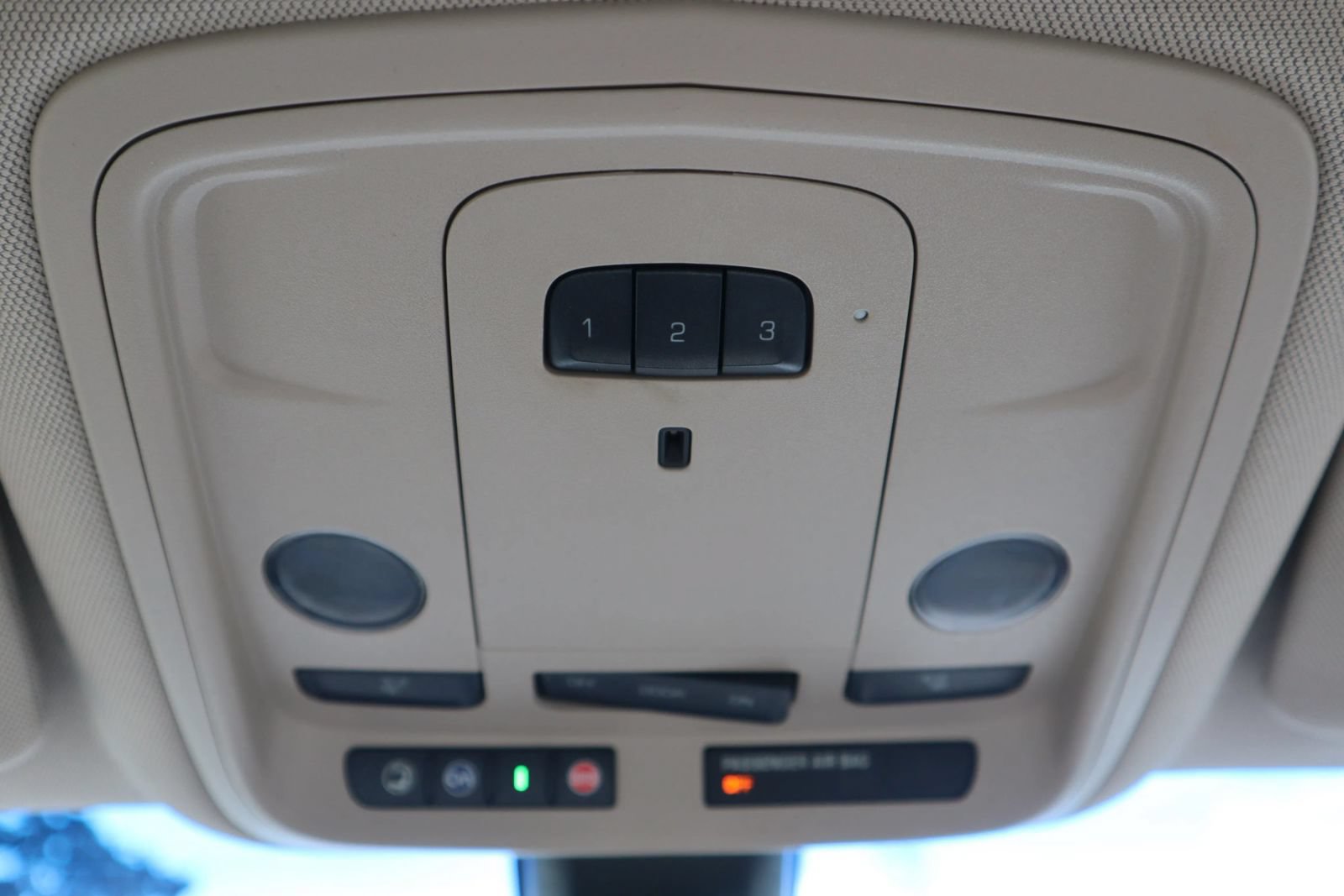 Used 2013 Cadillac XTS Luxury FWD image 28