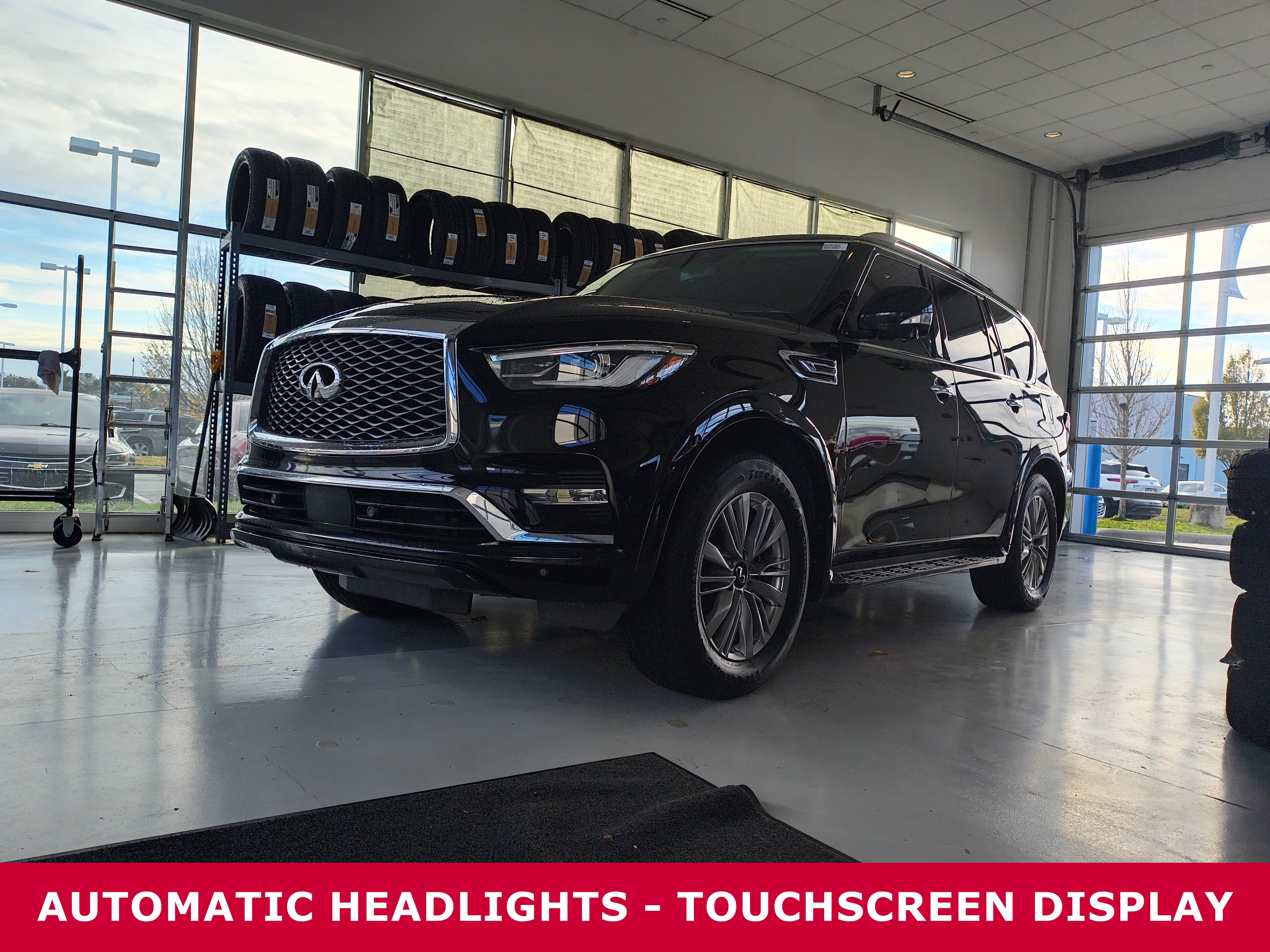 Used 2021 INFINITI QX80 Luxe image 2