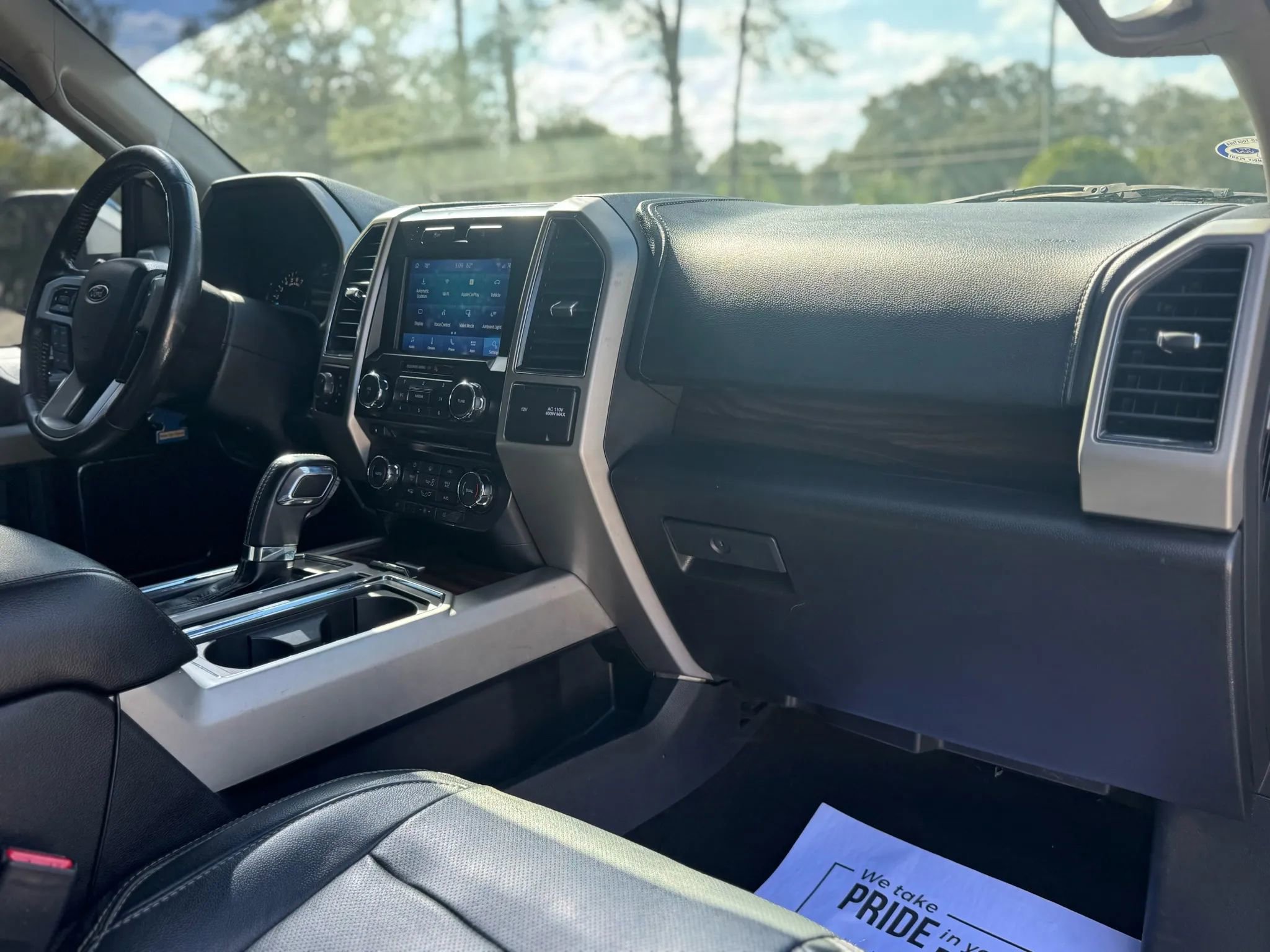 Used 2017 Ford F150 Lariat image 19