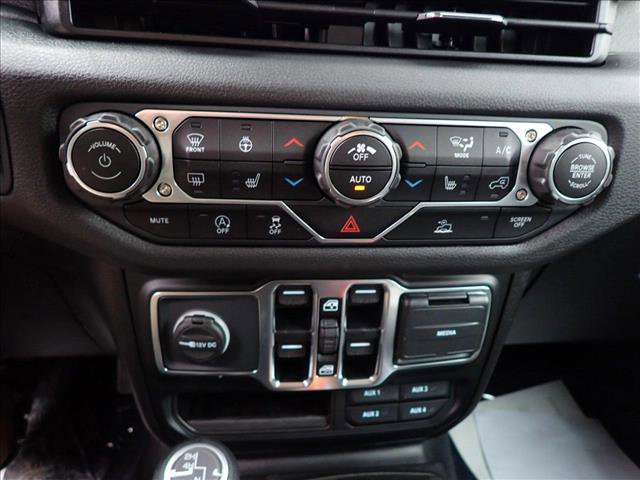 New 2025 Jeep Gladiator Sport AWD/4WD image 16