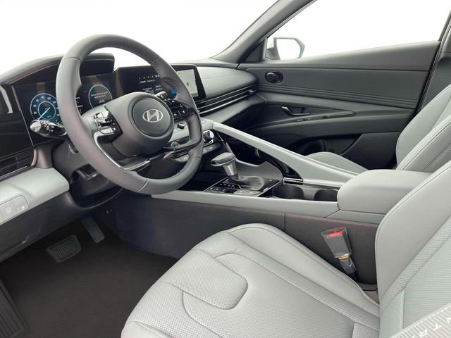 New 2025 Hyundai Elantra Limited image 14