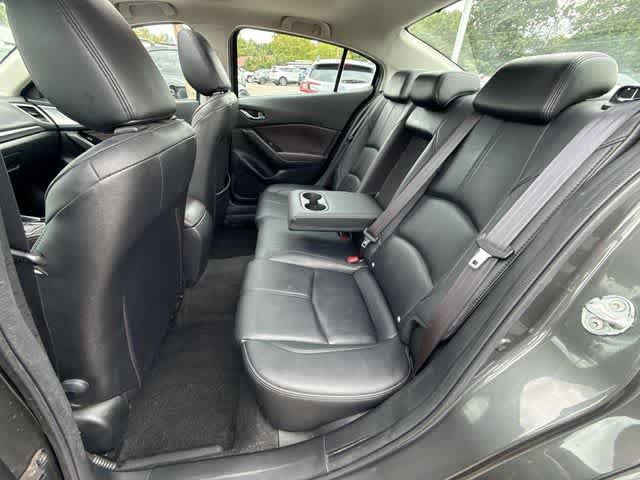 Used 2017 MAZDA MAZDA3 Touring w/ Popular Equipment Package FWD image 17