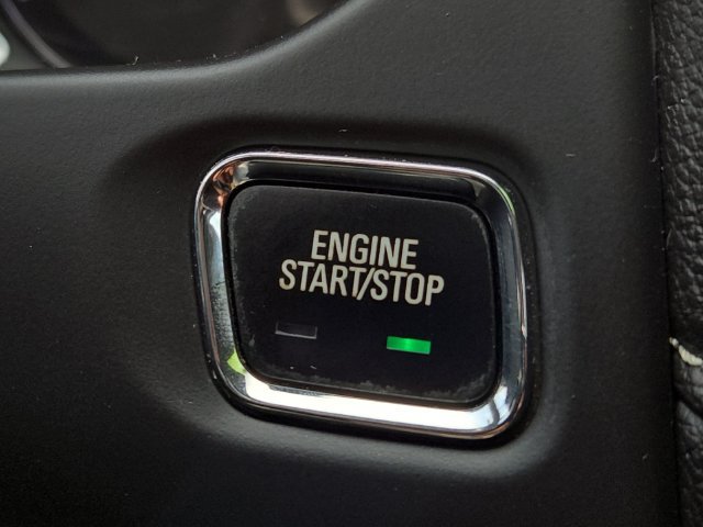 Used 2020 GMC Acadia SLE w/ Driver Convenience Package FWD image 24