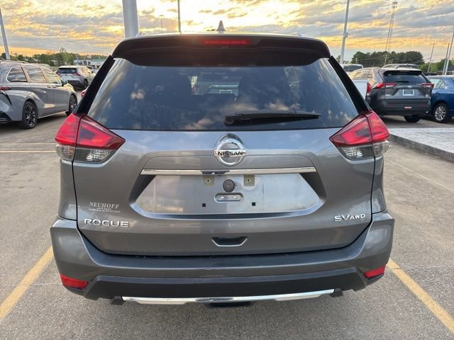 Used 2017 Nissan Rogue SV w/ SV Premium Package image 7