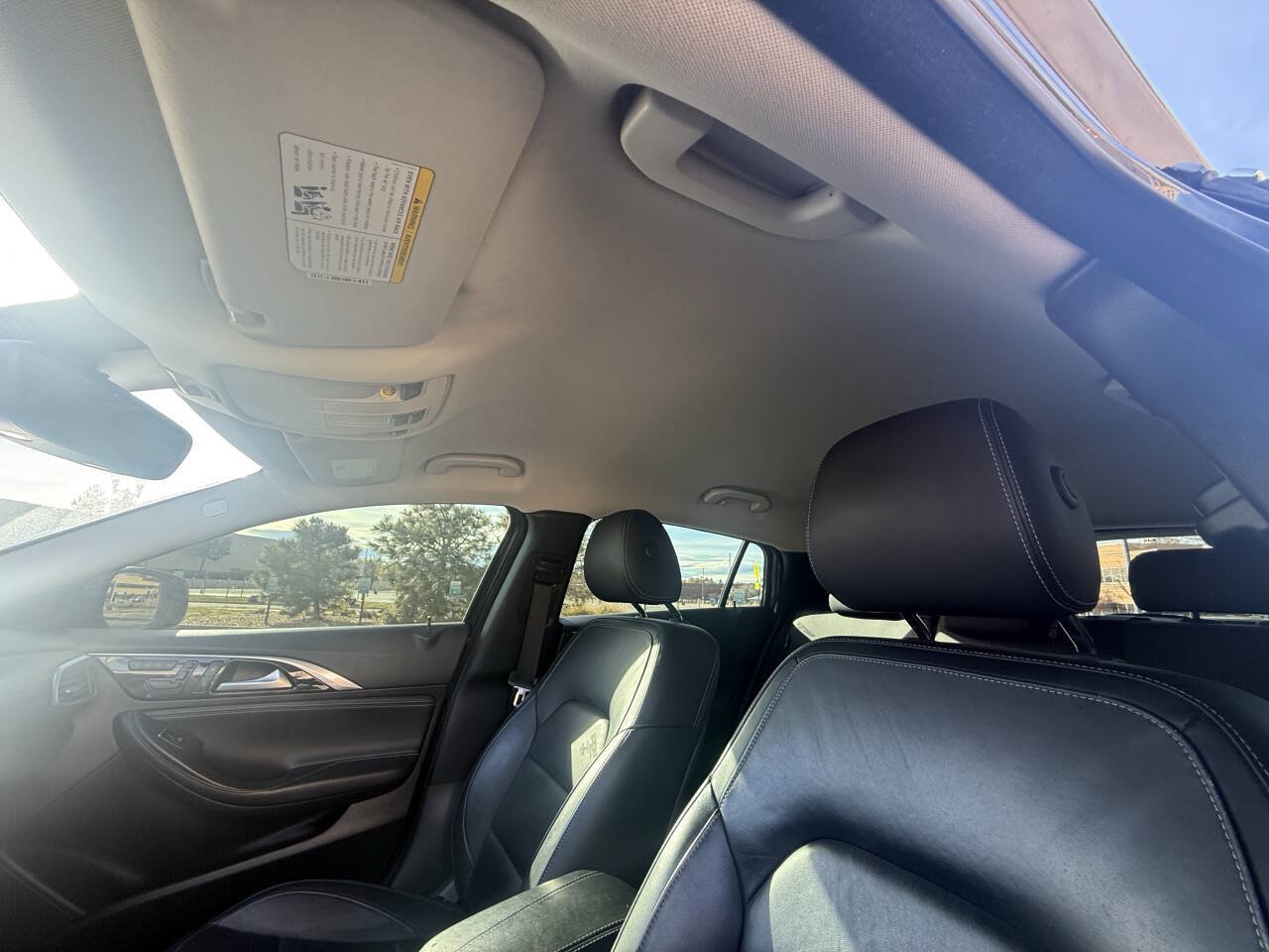 Used 2017 INFINITI QX30 AWD image 20