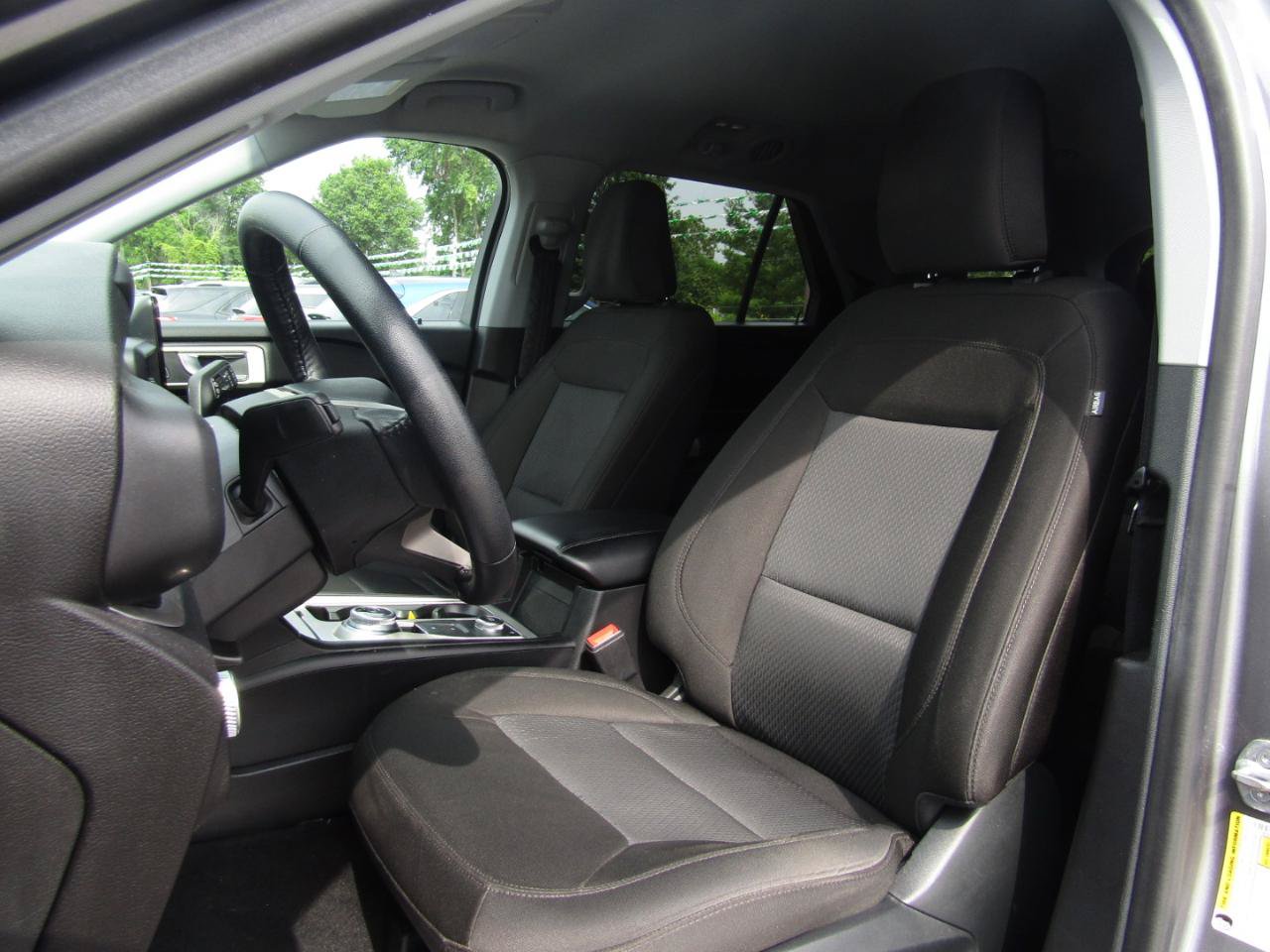 Used 2022 Ford Explorer XLT AWD/4WD image 13