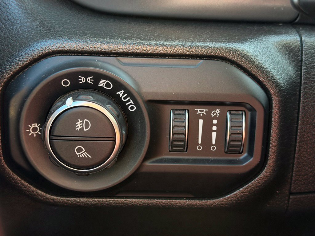Used 2022 Jeep Gladiator Sport AWD/4WD image 24