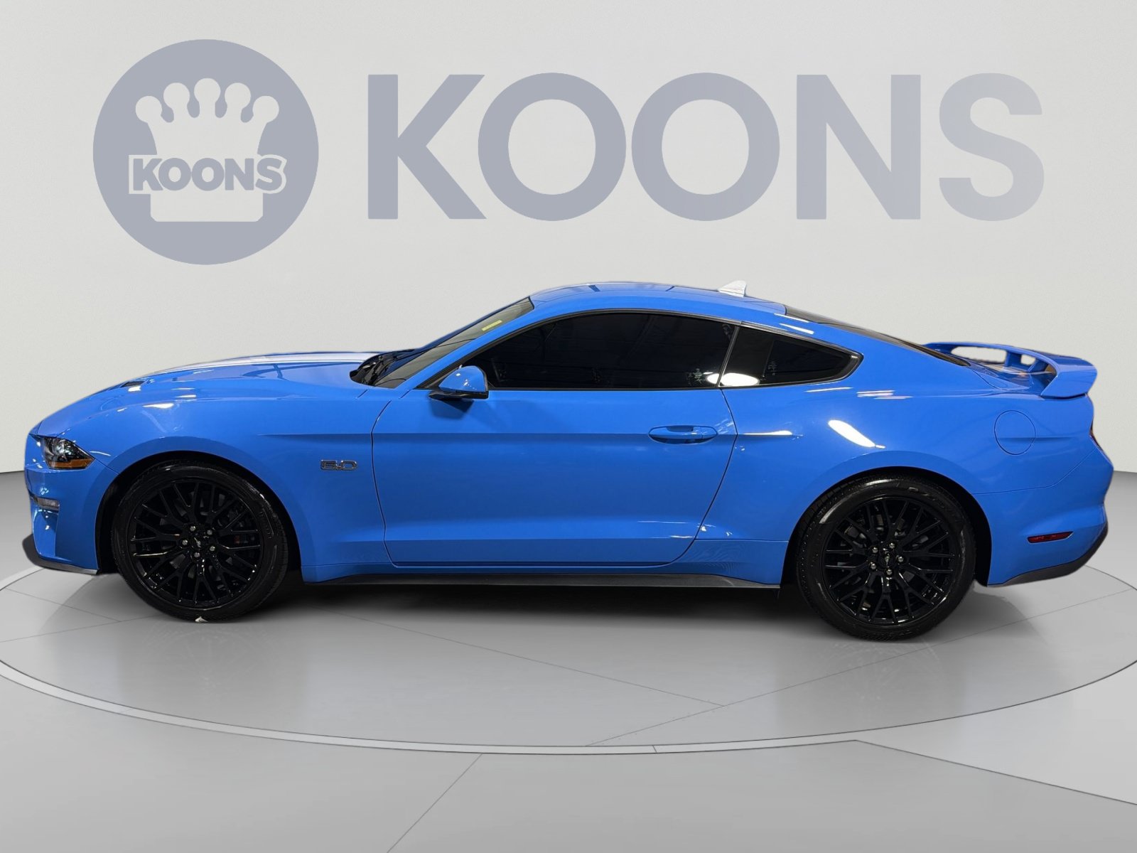 Used 2022 Ford Mustang GT Premium w/ GT Performance Package RWD image 2