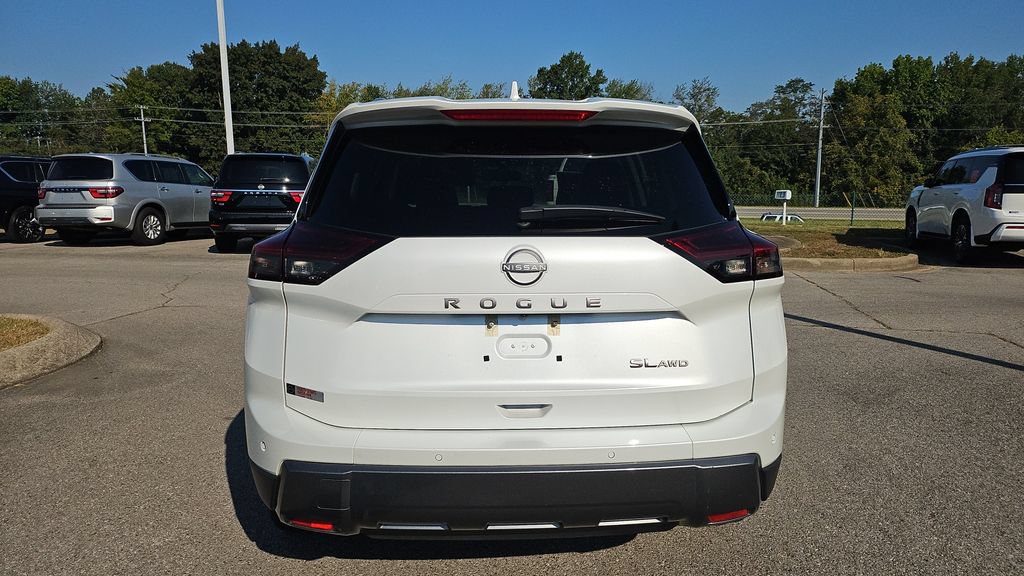 Used 2026 Nissan Rogue SL AWD/4WD image 16