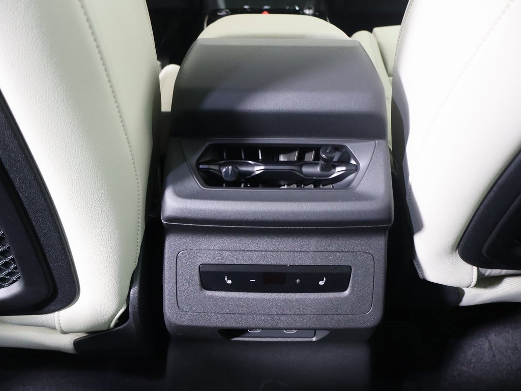 Used 2025 Audi Q6 e-tron Premium Plus image 26