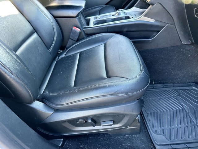 Used 2020 Ford Explorer XLT w/ Equipment Group 202A image 25