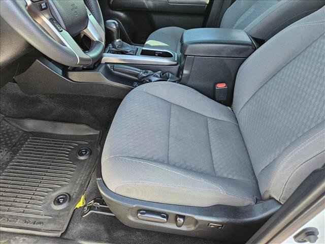 Used 2023 Toyota Tacoma SR5 AWD/4WD image 16