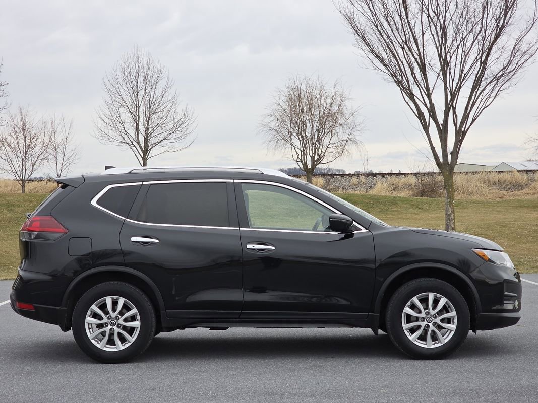 Used 2020 Nissan Rogue SV image 9