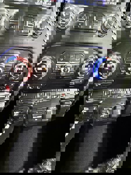 Used 2020 GMC Sierra 2500 SLT image 17